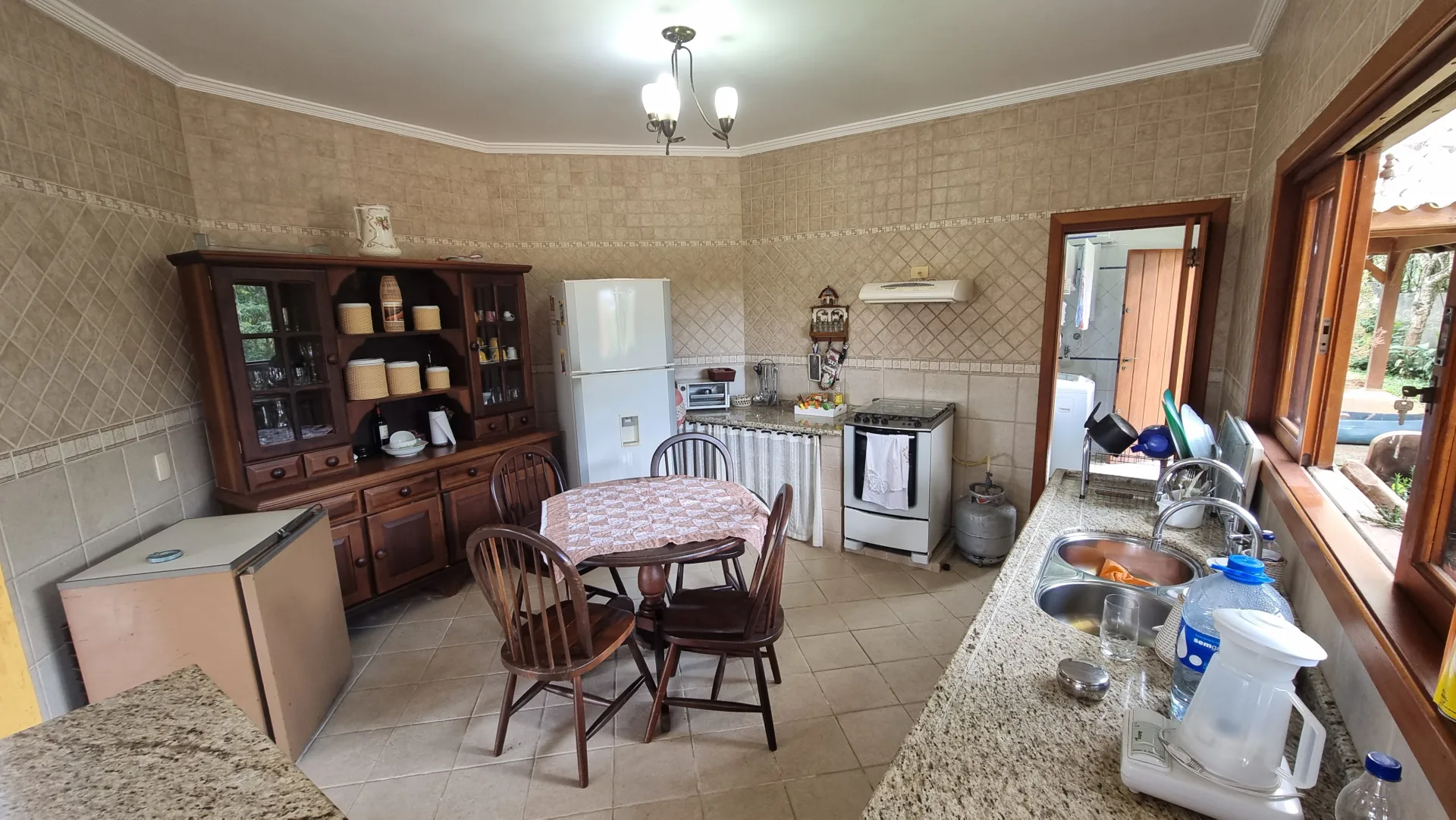 Chácara Alto Padrão com Lago em Mairinque – 5.500 m², Casa com 4 Dorms (2 Suítes)