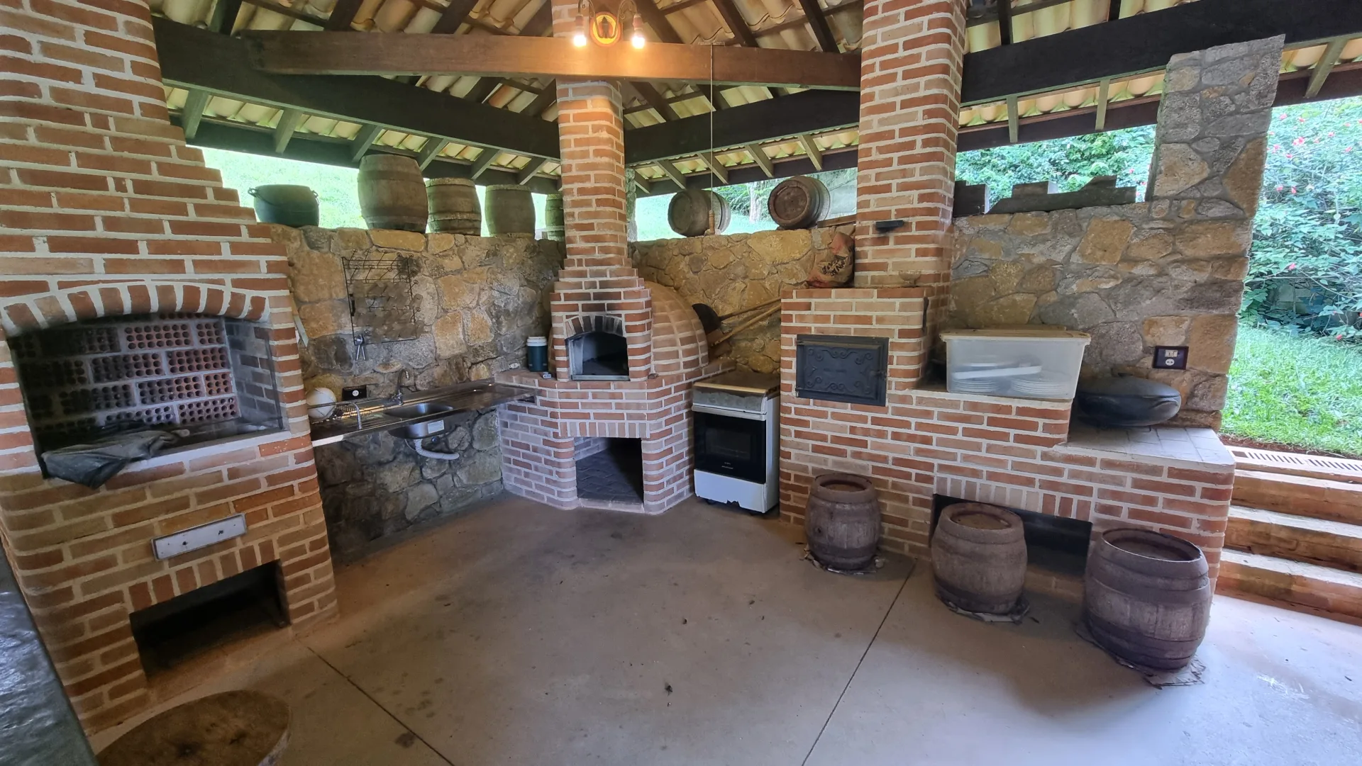 Chácara Alto Padrão com Lago em Mairinque – 5.500 m², Casa com 4 Dorms (2 Suítes)