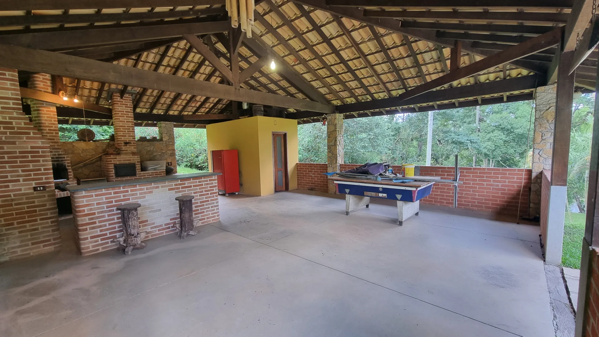 Chácara Alto Padrão com Lago em Mairinque – 5.500 m², Casa com 4 Dorms (2 Suítes)