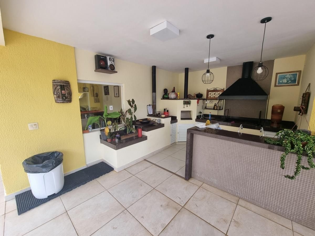 Chácara à venda em bairro nobre em Sorocaba próximo a Raposo Tavares e Centro